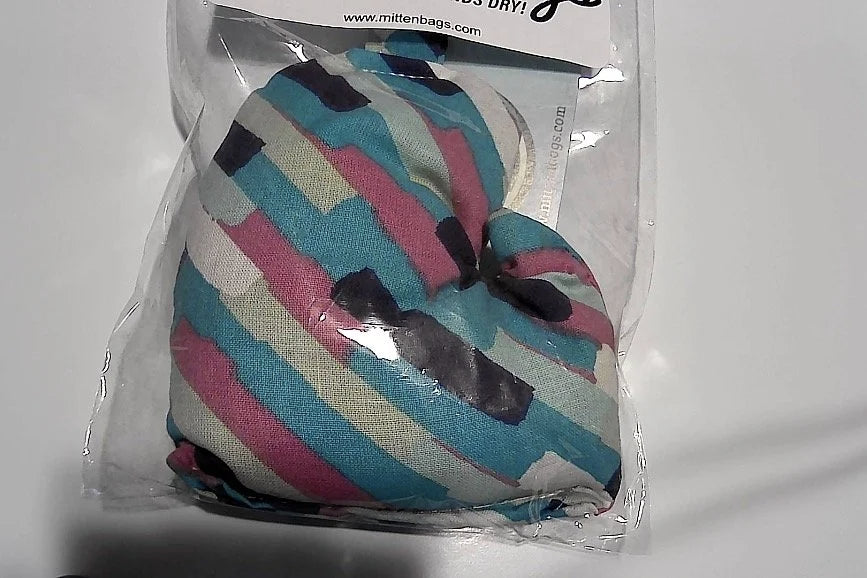 COLORFUL MITTEN BAG